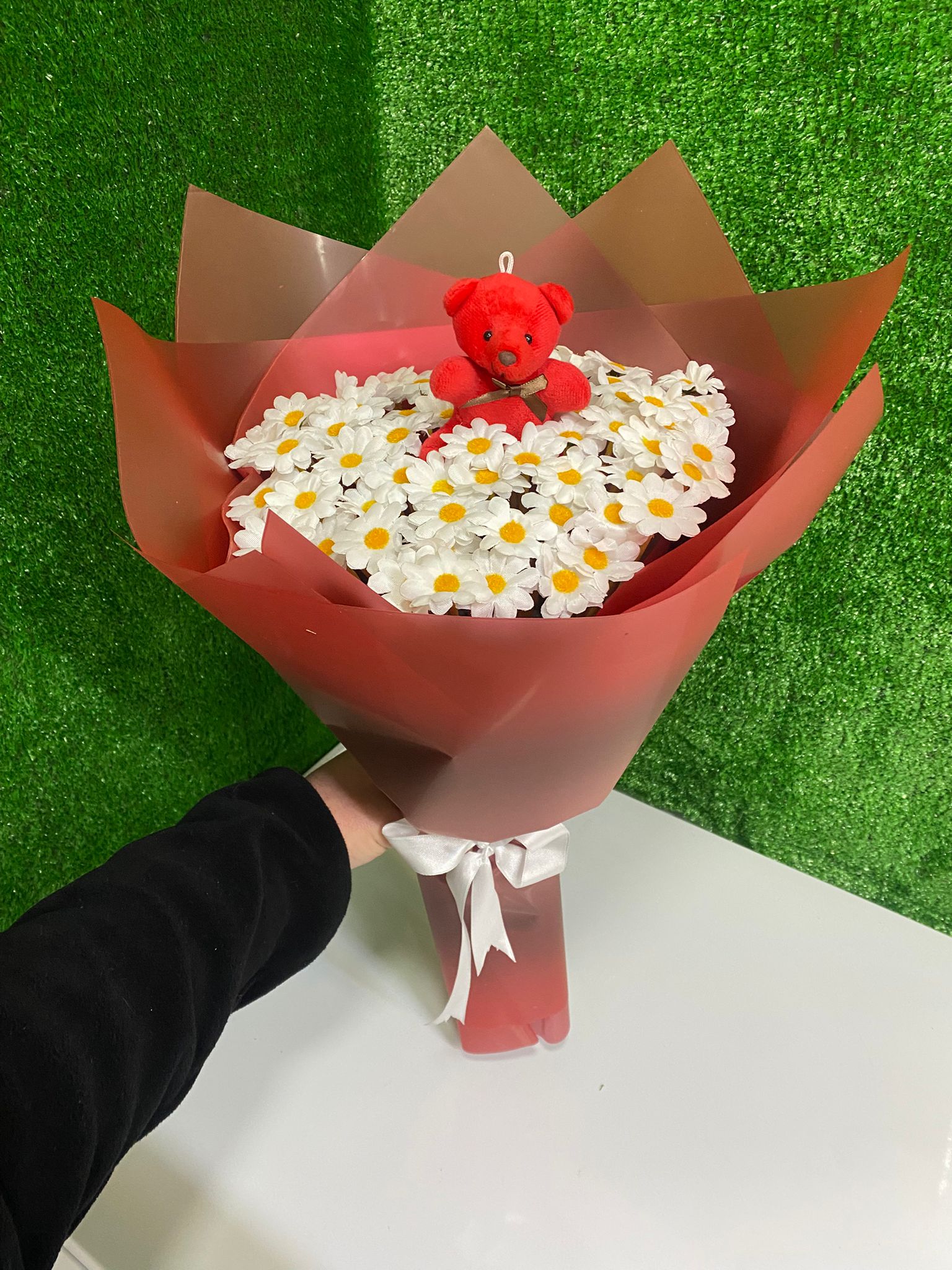 Kırmızı Ayıcık & Papatya Özel Tasarım Buket